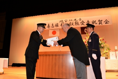 記念品贈呈の画像
