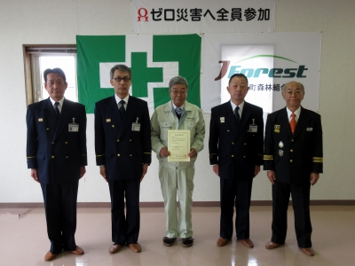 表示証交付の様子の画像2