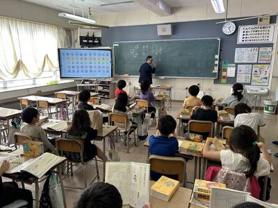 意欲的に学ぶ様子をご覧頂きました（4月26日・金曜日　参観日）の画像5