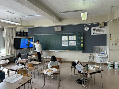 意欲的に学ぶ様子をご覧頂きました（4月26日・金曜日　参観日）の画像6