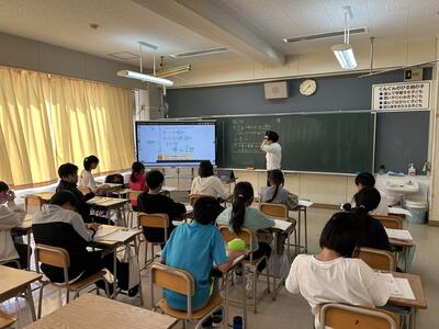意欲的に学ぶ様子をご覧頂きました（4月26日・金曜日　参観日）の画像12