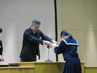 前期生徒会役員認証式・新入生を迎える会の画像1