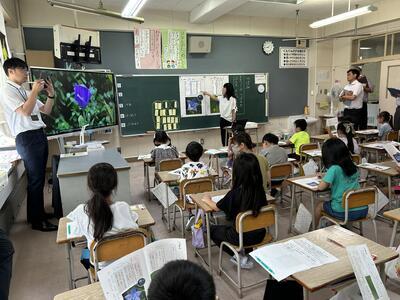 授業づくりについて学んでいます。（7月1日・月曜日　1年生国語の授業から）の画像