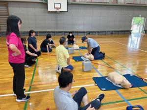 旭小学校体育館での救命救急講習3