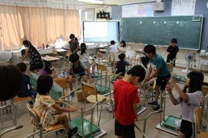 大掃除の様子3年生