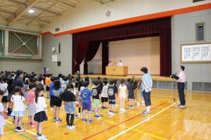 始業式教育実習生紹介