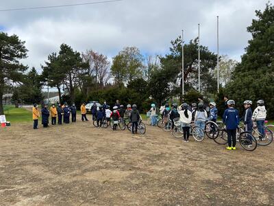 安全な自転車の乗り方、歩行の仕方について学びました（交通安全教室）の画像1