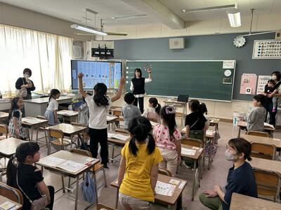 意欲的に学ぶ様子をご覧頂きました（4月26日・金曜日　参観日）の画像1