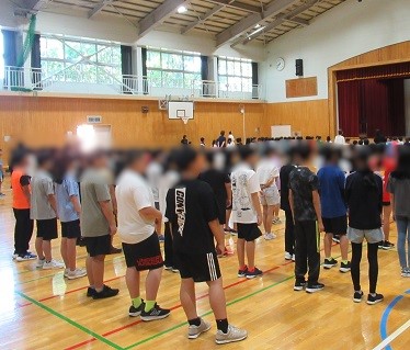 校歌斉唱