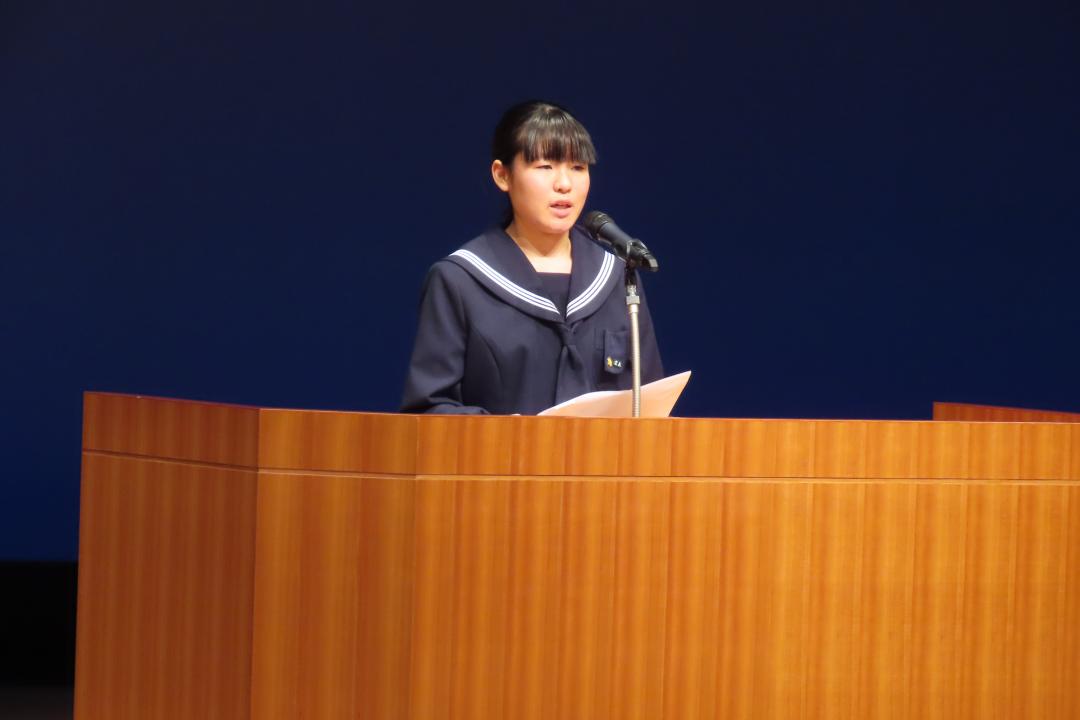 堂々とした発表姿勢